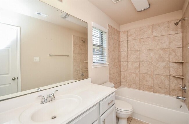 Building Photo - 2022 Haven Springs Ln