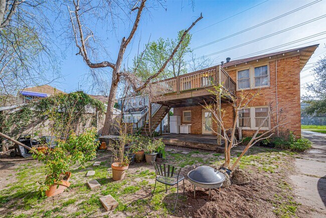 Building Photo - 1614 Ridgewood St