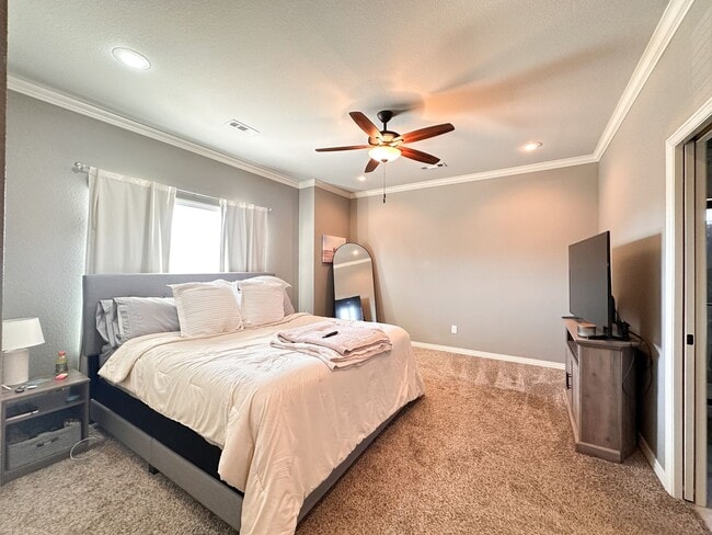 Building Photo - 3807 W Pawnee Rd