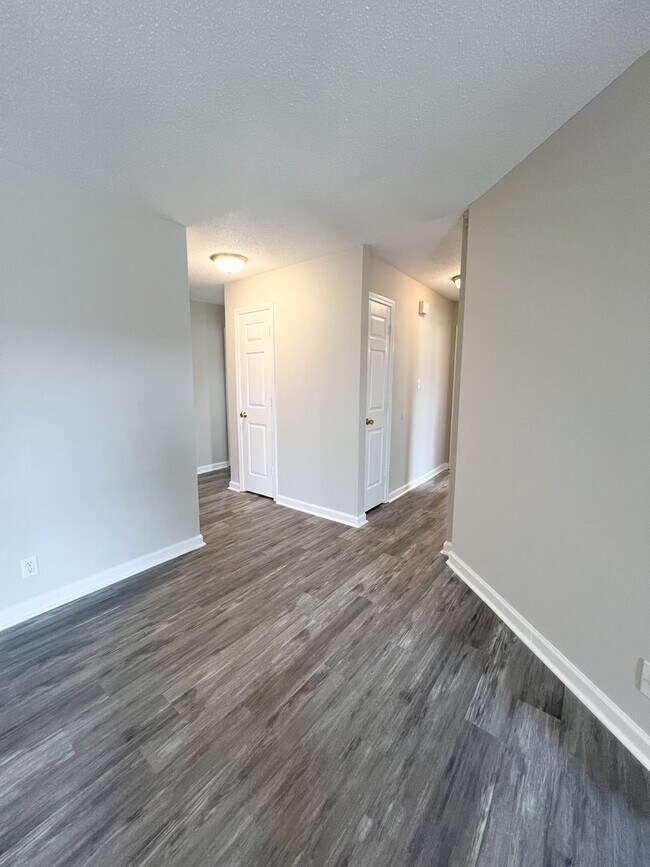 Building Photo - 531 Gainey Dr