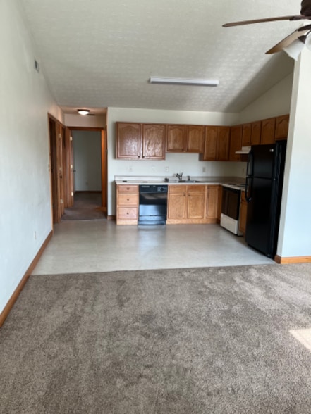 Building Photo - 2261 Shamrock Ln