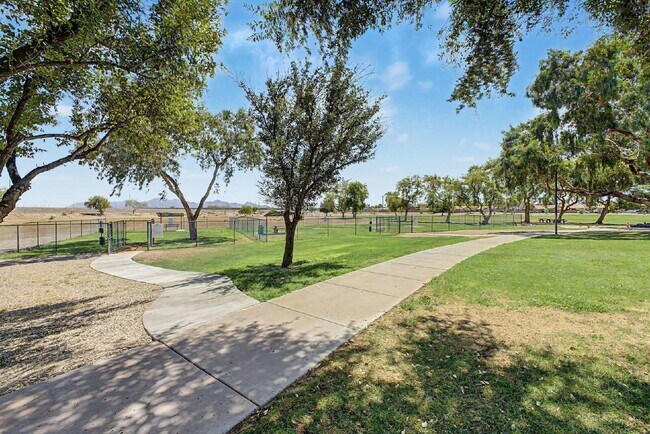Building Photo - 12570 Desert Flower Rd