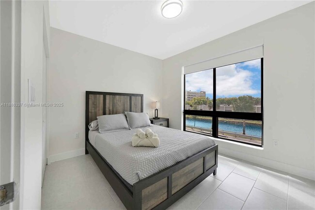 Building Photo - 8167 NW 41st St