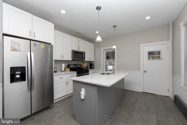 Building Photo - 8 Wynnewood Ave