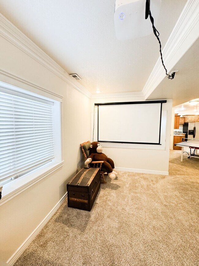 Building Photo - Beautiful Custom Home For Rent In Rexburg!