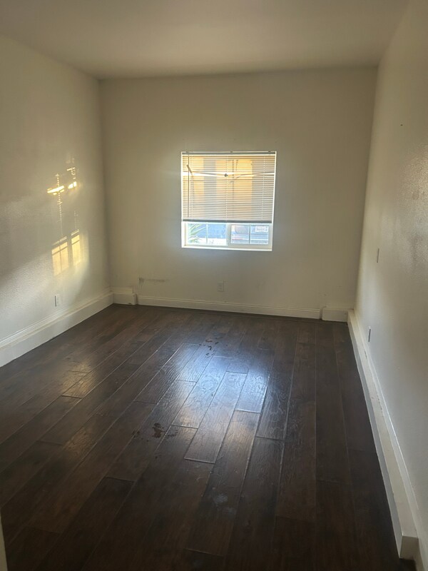 Building Photo - 13744 Dellbrook St