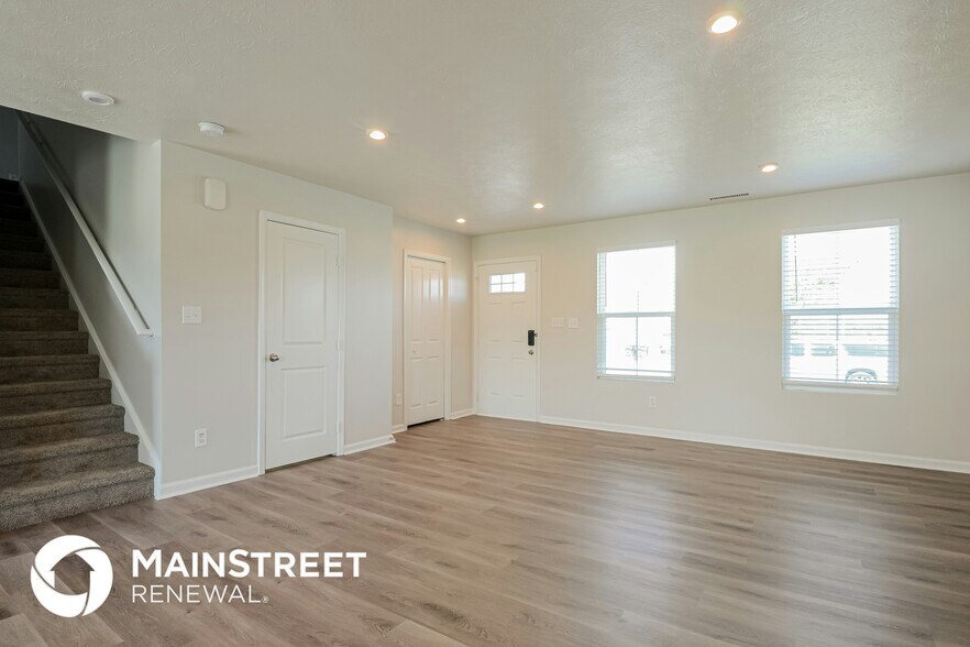 Building Photo - 13820 N Cardonia Dr
