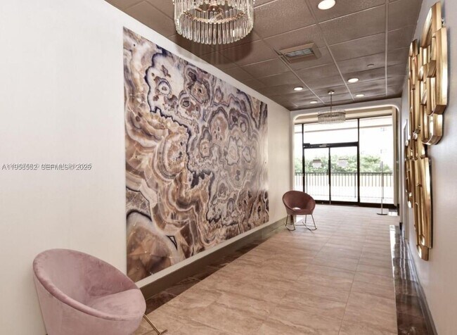 Building Photo - 1800 NE 114th St