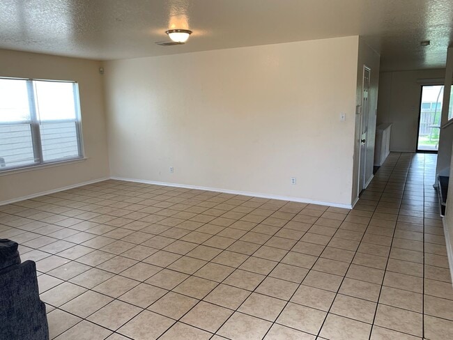 Building Photo - *COMING SOON* 4 Bed | 2.5 Bath | Loft | 2-Car Garage | Covered Patio!