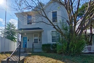 Building Photo - 1473 Thomas Ave