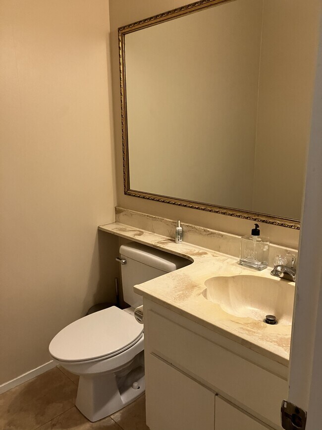 Powder Room - 282 Summit Rd