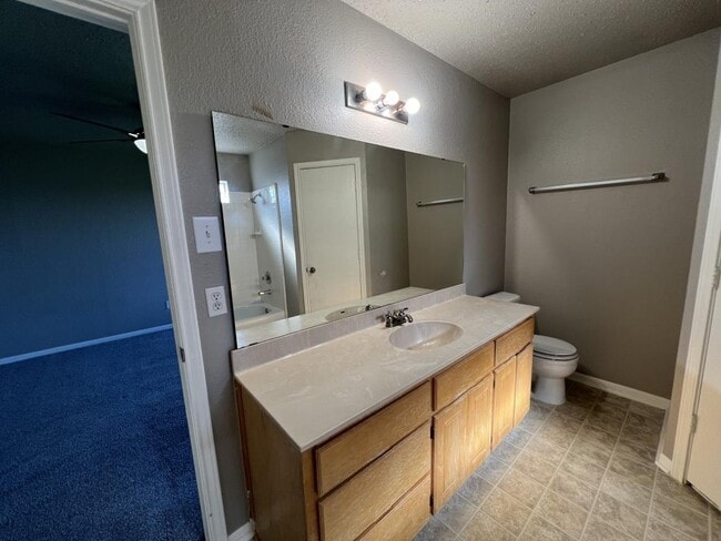 Building Photo - 4115 Mustang Dr