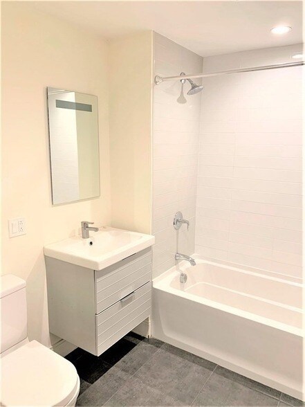 Building Photo - 40 Fisher Ave