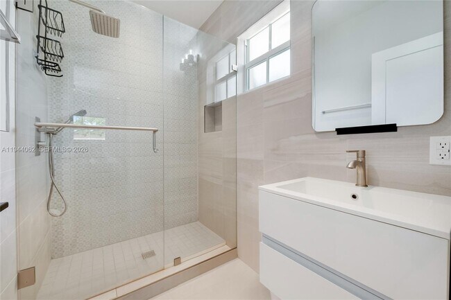 Building Photo - 6356 SW 14th St