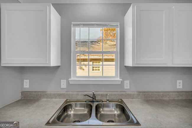 Building Photo - 1040 Thomasville Estates Dr SE