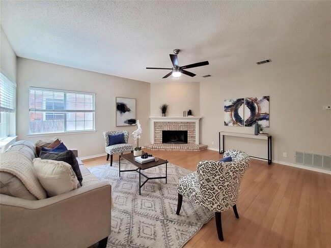 Building Photo - 11105 Crossland Dr