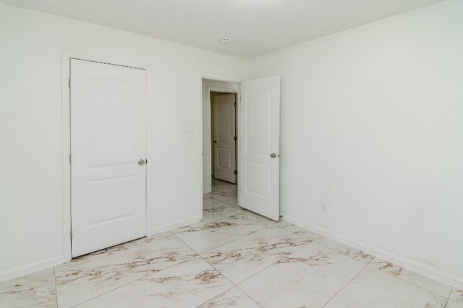 Building Photo - 1558 Samara Glen Way