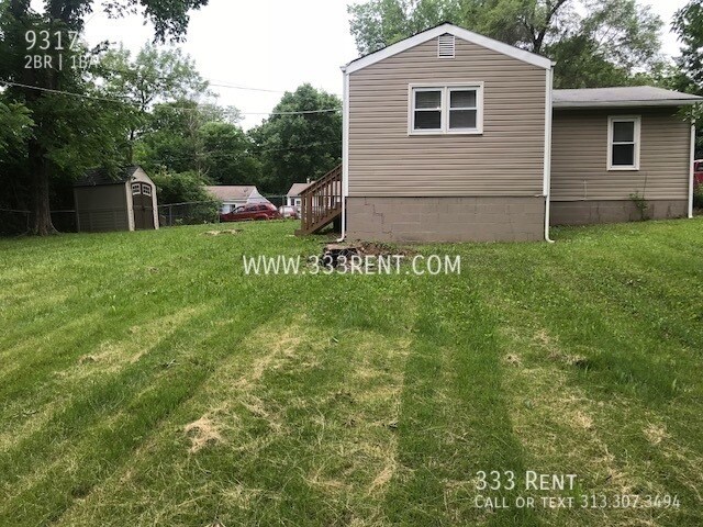 Building Photo - 9317 Walnut-