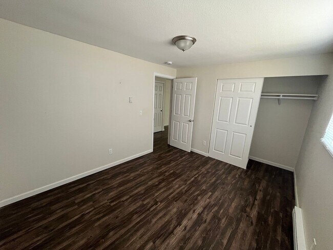 Building Photo - 110 Stanford Dr