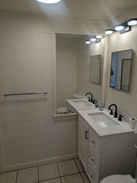 Building Photo - 1244 Woodlawn Ter