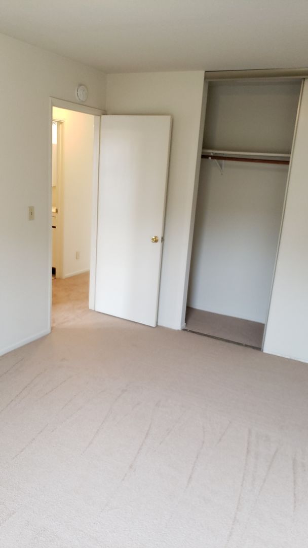 Building Photo - 5125 Panama Ave