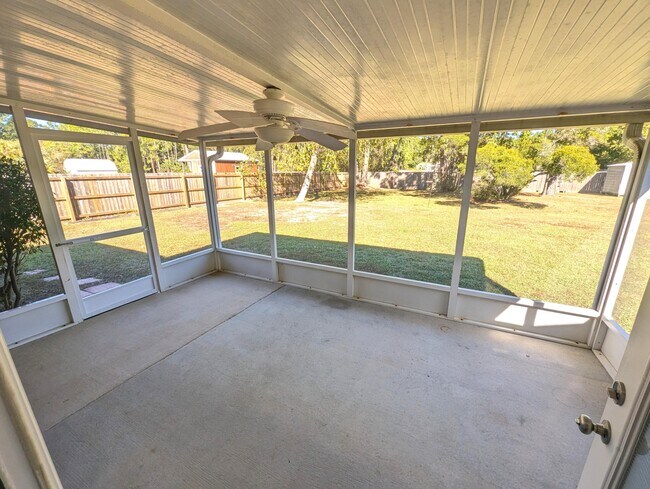 Building Photo - 7300 Rexford St