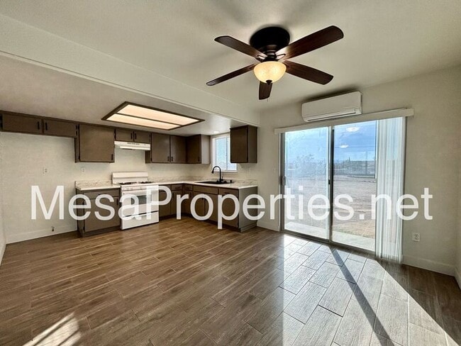 Building Photo - 11168 Mohawk Rd