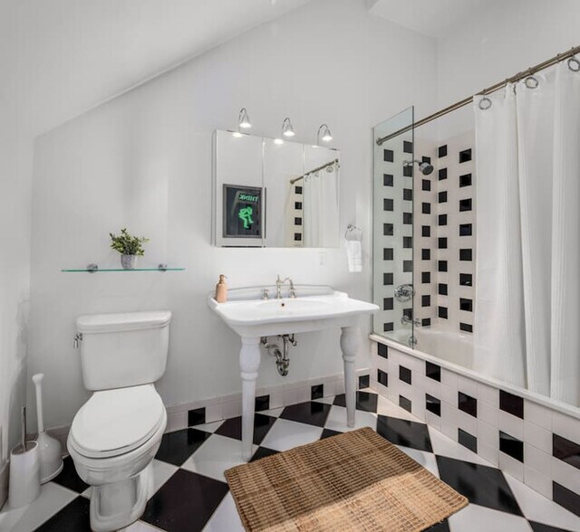 Building Photo - 508 Broadway-SI ID1035011P