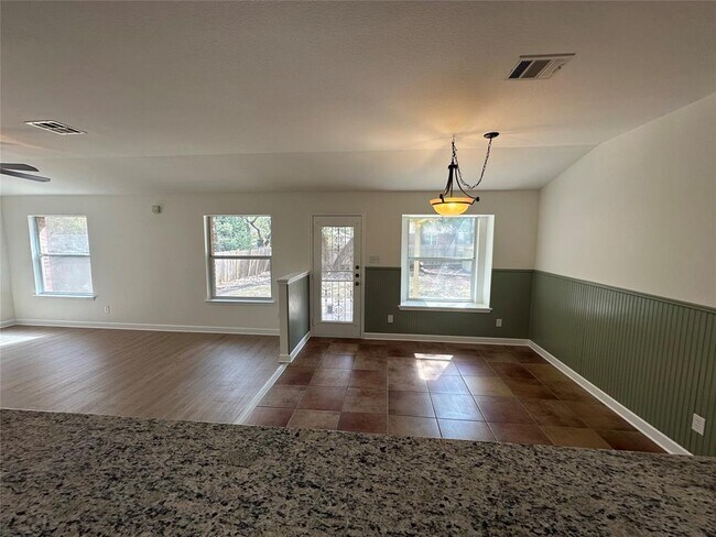Building Photo - 3309 Blue Ridge Dr