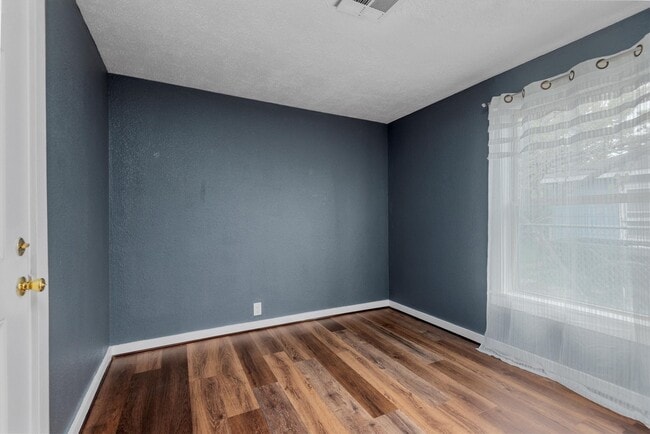 Building Photo - 3914 Cetti St