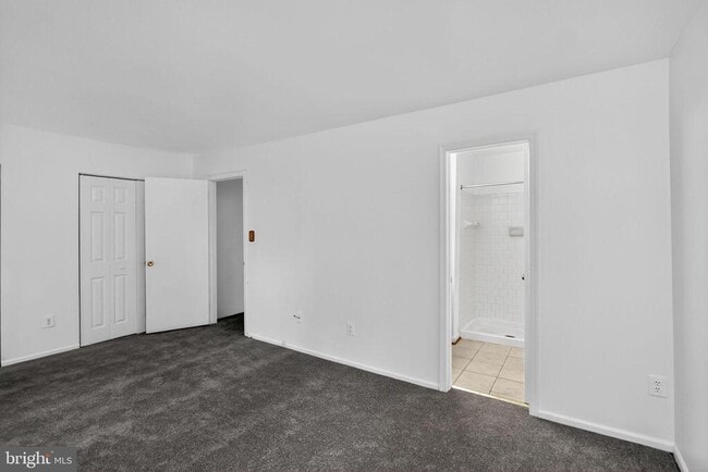 Building Photo - 14949 Enterprise Ln