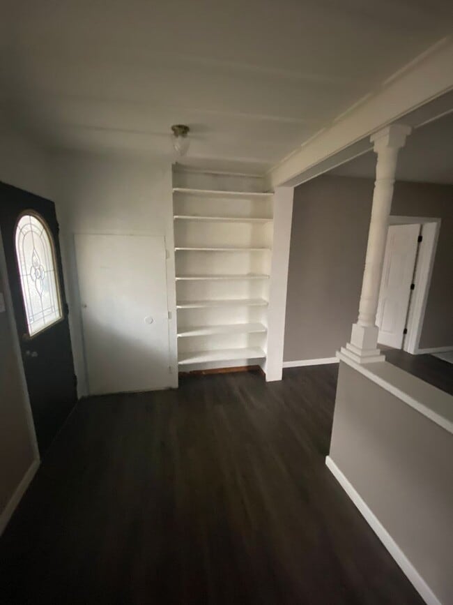 Building Photo - 2228 N Concord Ave