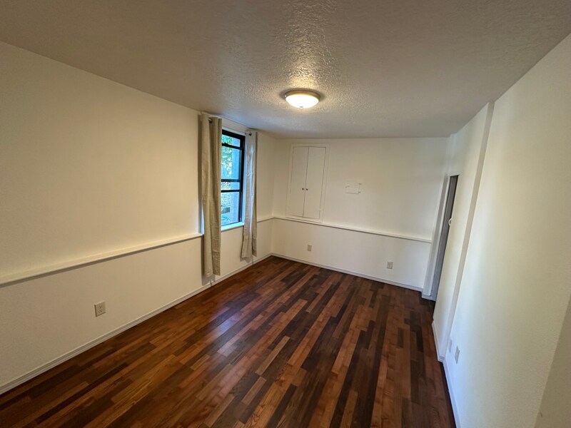 Building Photo - 1202 Jackson St