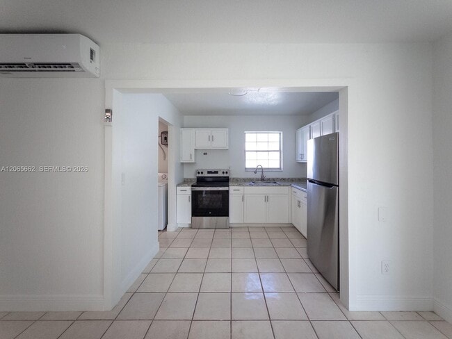 Building Photo - 27913 SW 131 AVE