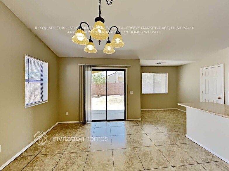 Building Photo - 3319 W Sunland Ave