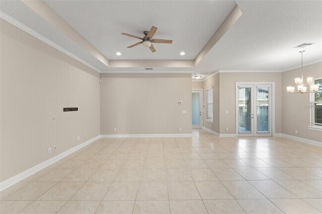 Building Photo - 13833 Behring Ave