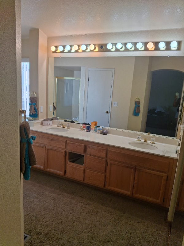 Building Photo - 4952 Ridgeview Dr
