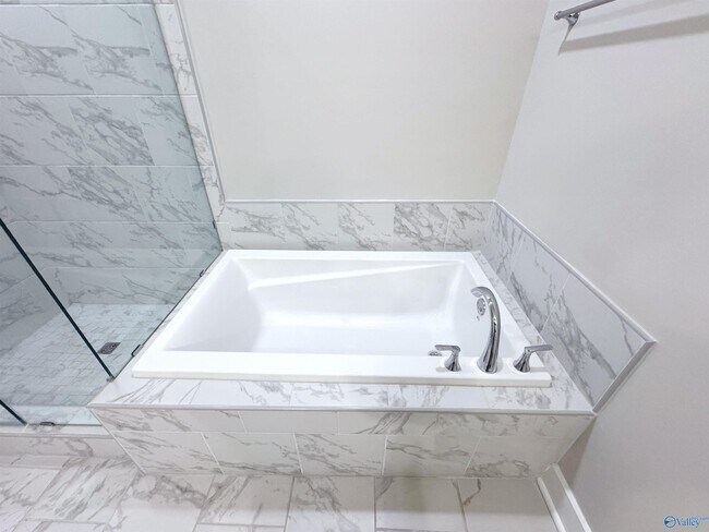 Building Photo - 7517 Doris Ruth Ln SE