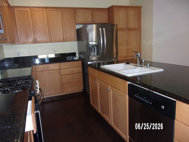 Building Photo - 2207 Gaviota Ct