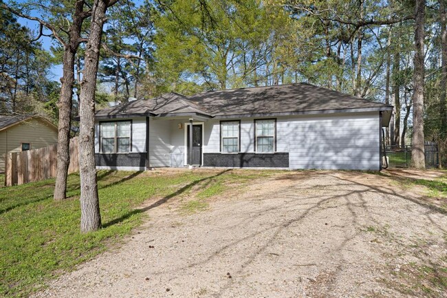 Building Photo - 2375 Shadow Ln
