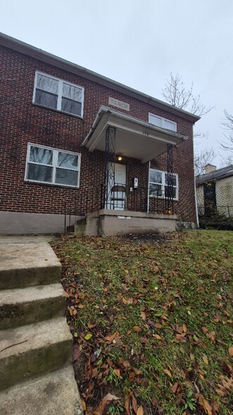 Building Photo - 152 Santa Clara Ave