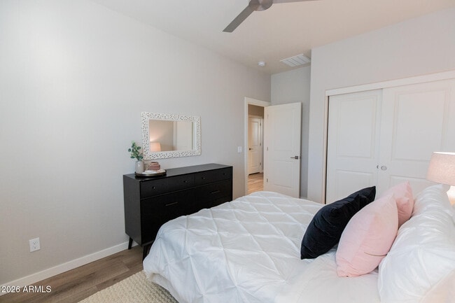 Building Photo - 3726 E Flower St