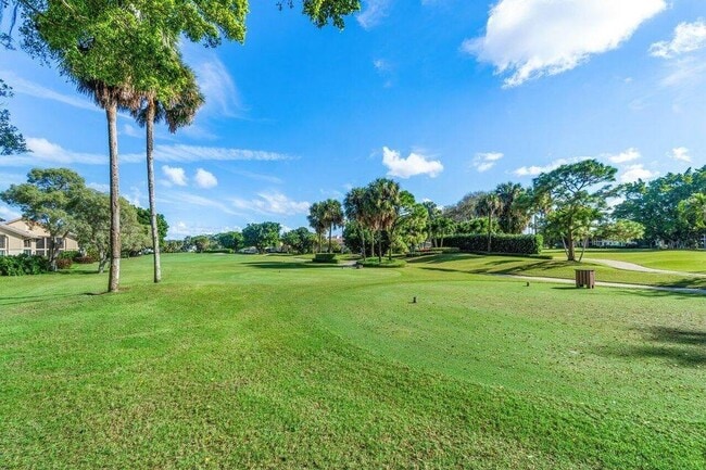 Building Photo - 17138 Waterbend Dr