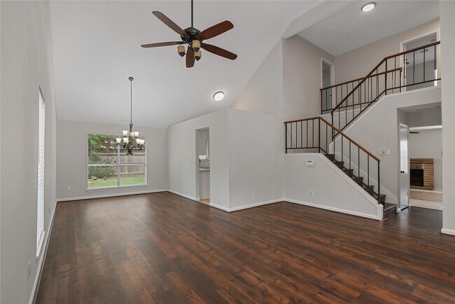 Building Photo - 4807 Shadowdale Dr