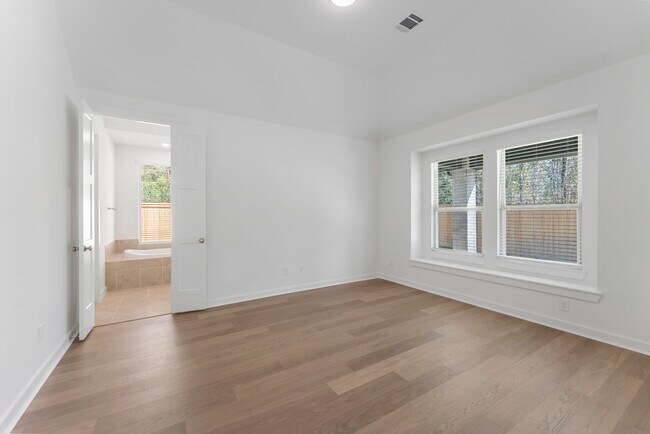 Building Photo - 26383 Golden Pass Lp