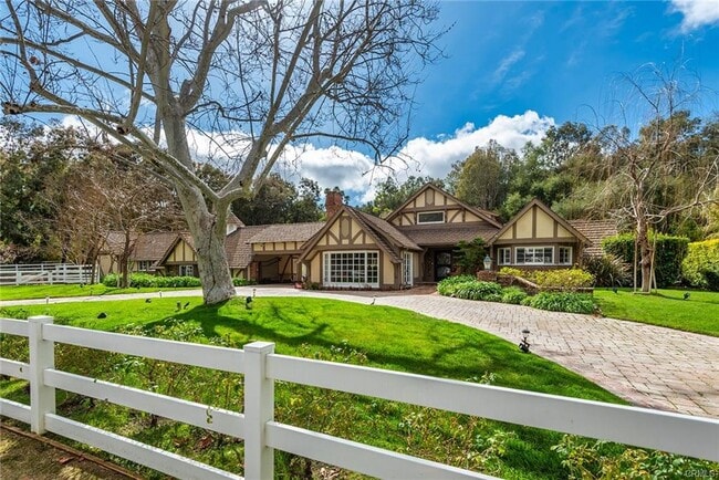 Building Photo - 24308 Bridle Trail Rd