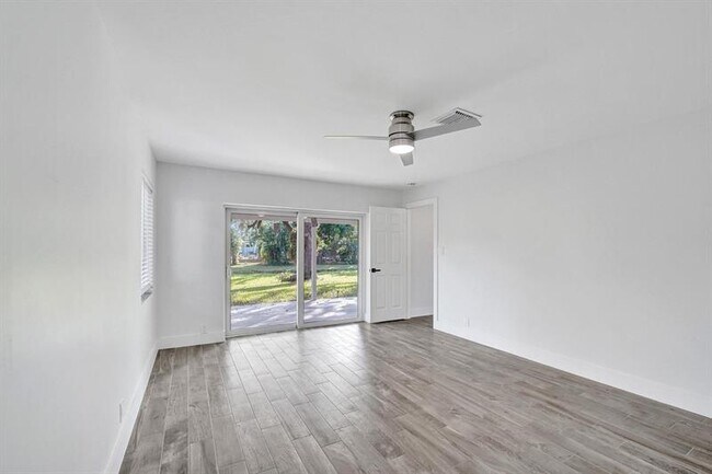 Building Photo - 11600 NW 26th St