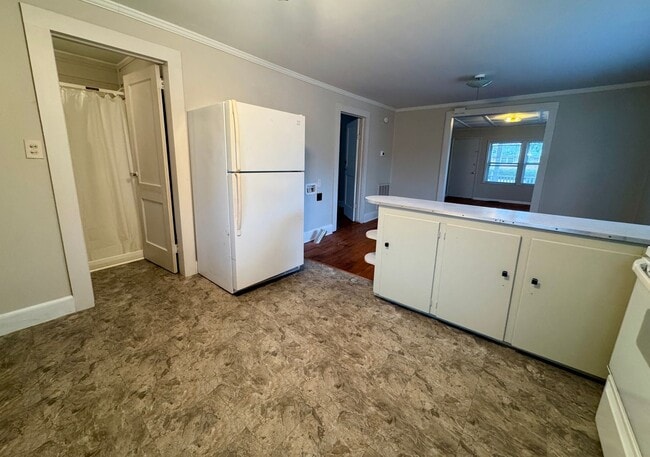 Building Photo - Move in Ready!