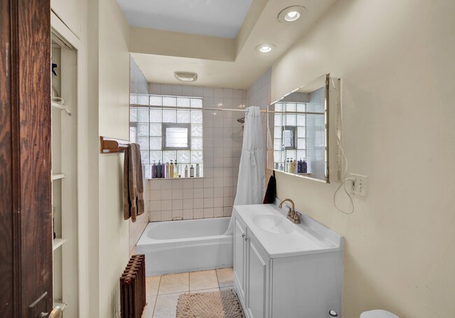 Building Photo - 2303 Ridge Ave