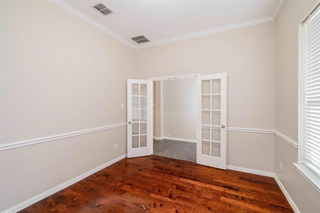 Building Photo - 413 Hawk Dr